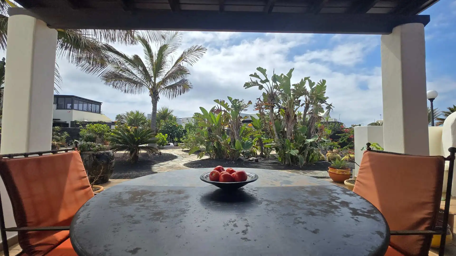 Terrassa de Casa o xalet en venda en Yaiza amb Jardí privat, Terrassa i Piscina
