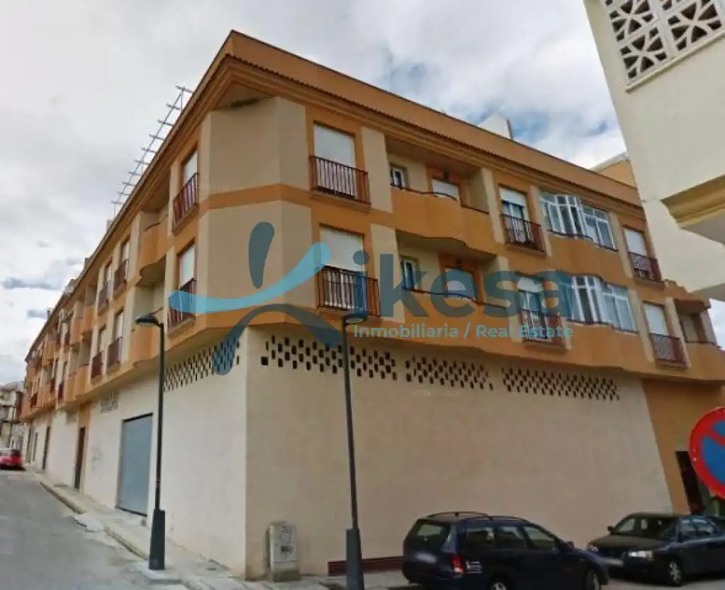 Local comercial en venda a Torredelcampo, imagen 2