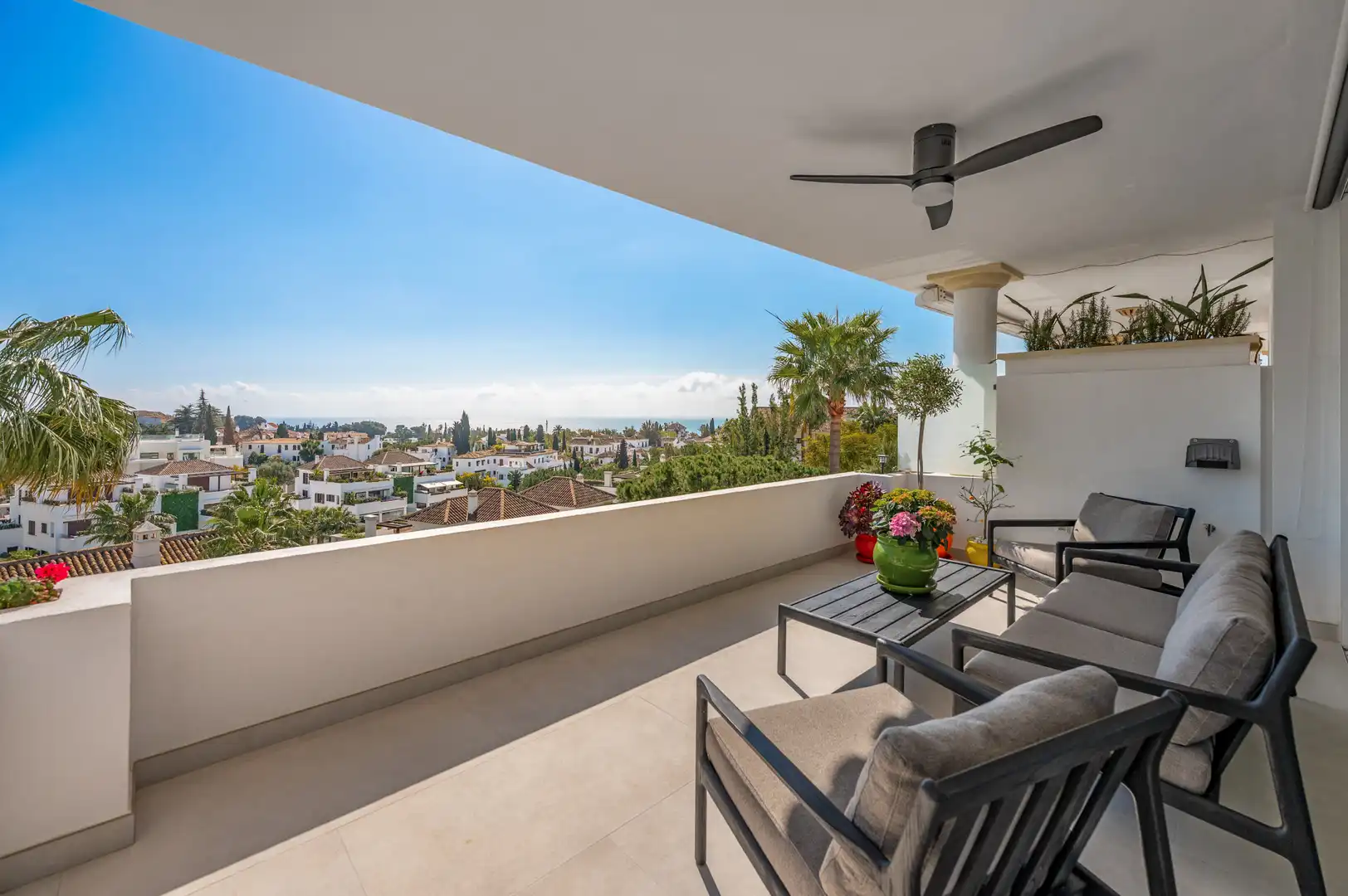 Terrassa de Àtic en venda en Marbella amb Aire condicionat, Terrassa i Piscina