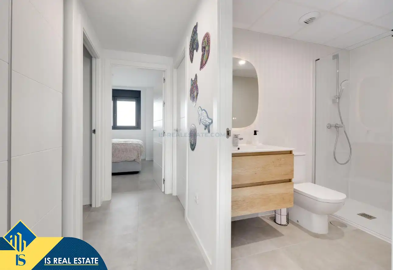 Bathroom of Attic for sale in Orihuela  with Air Conditioner, Heating and Terrace