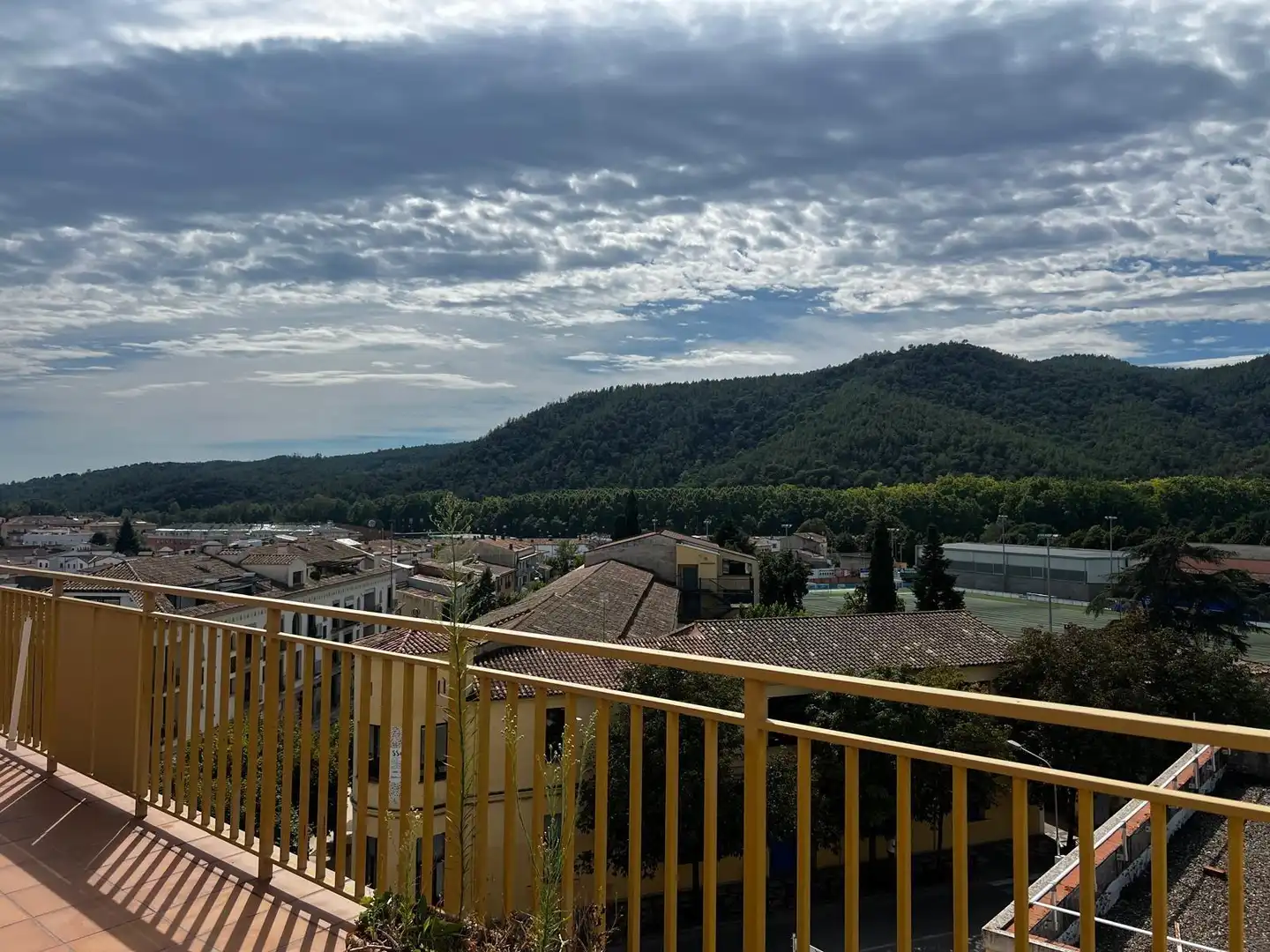 Vista exterior de Àtic en venda en Santa Coloma de Farners amb Aire condicionat, Calefacció i Terrassa