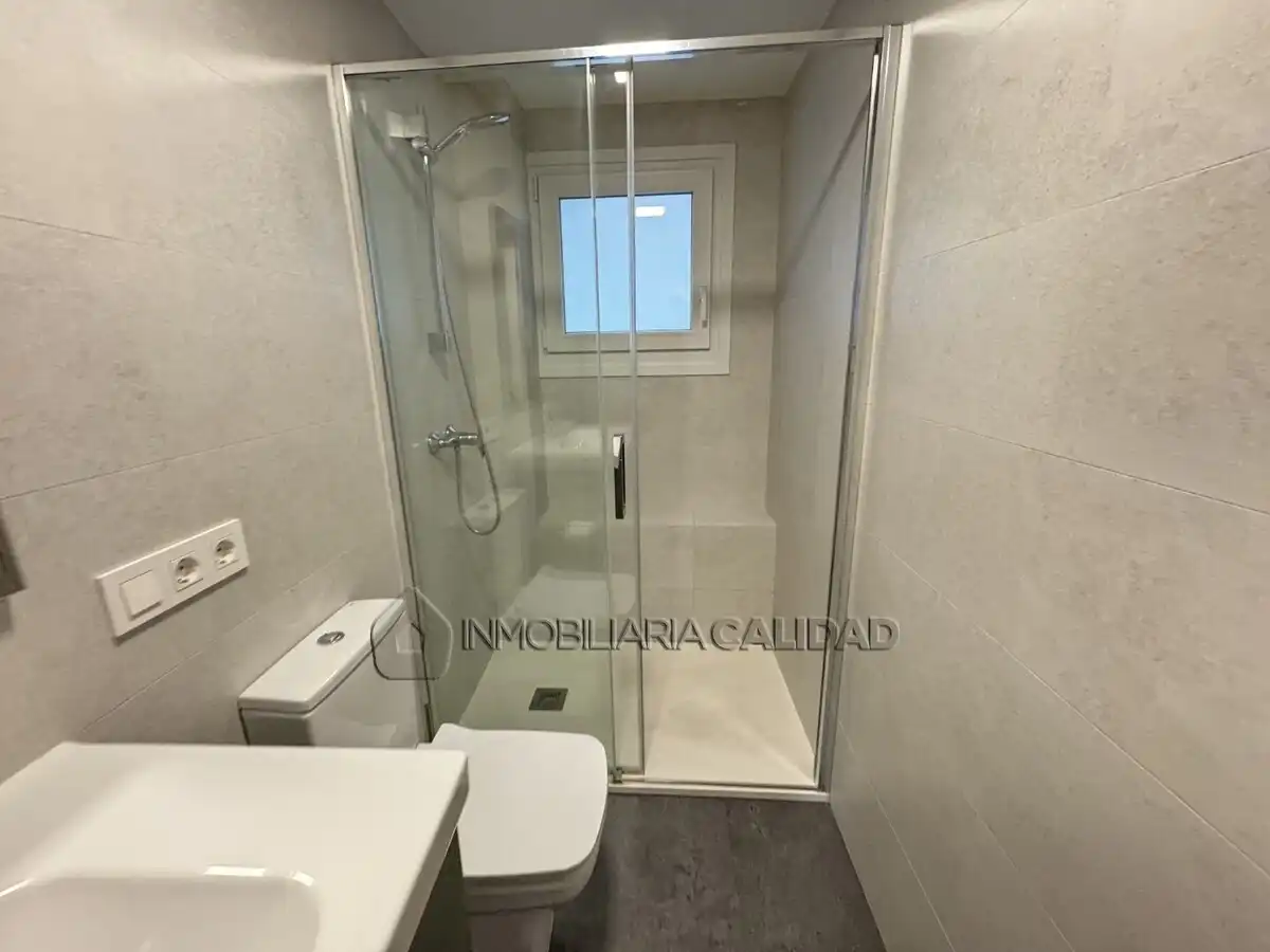 Bathroom of Flat for rent in Burgos  with Heating and Furnished