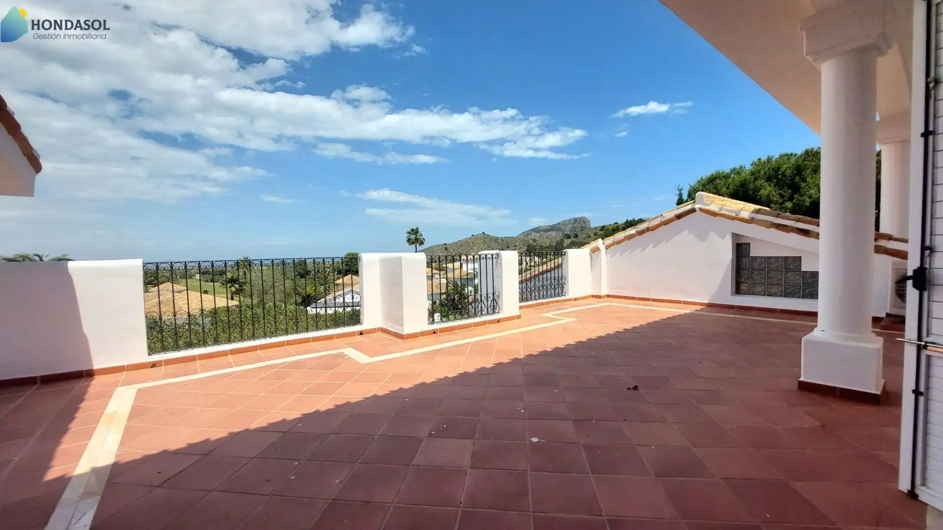 Terrassa de Casa o xalet en venda en Cartagena amb Aire condicionat, Jardí privat i Terrassa