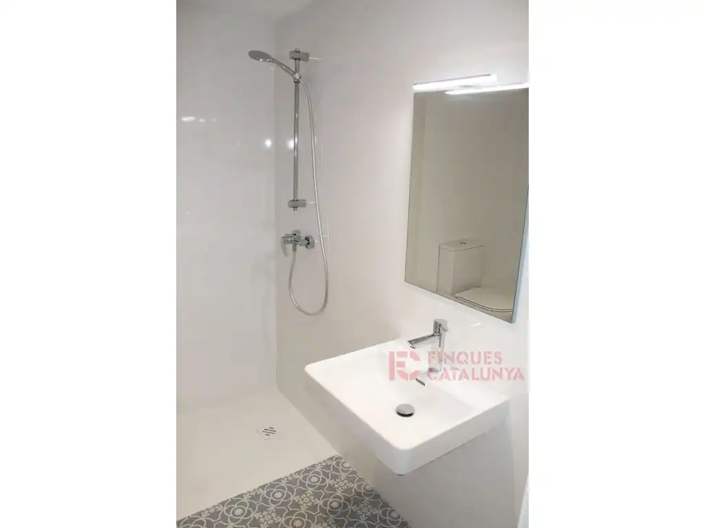 Bathroom of Duplexes for sale in Girona  with Air Conditioner