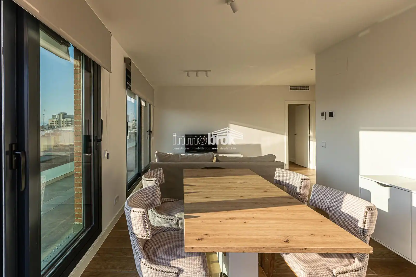 Sala de estar de Ático de alquiler en Madrid con Aire acondicionado, Calefacción y Terraza