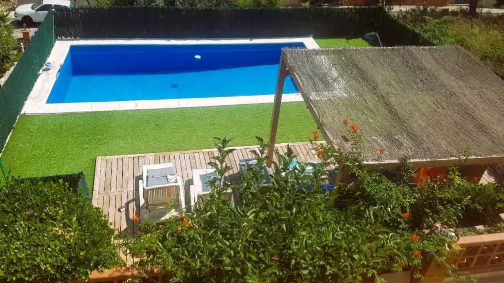 Piscina de Casa o xalet en venda en Calafell amb Aire condicionat, Calefacció i Jardí privat