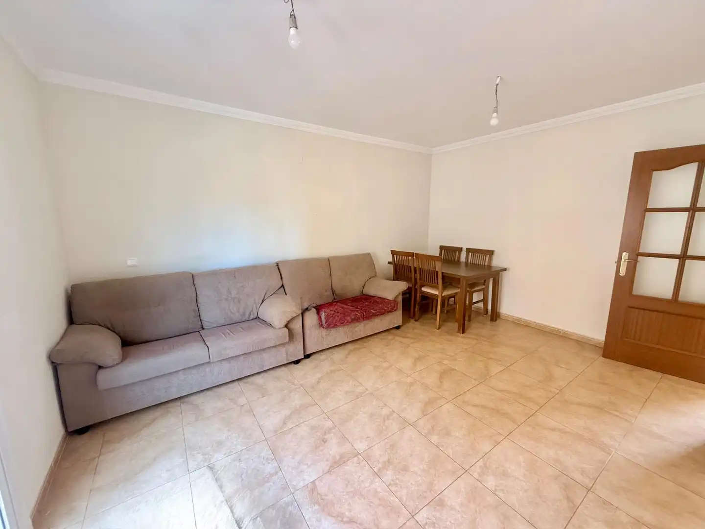 Sala de estar de Piso en venta en Roquetas de Mar con Balcón