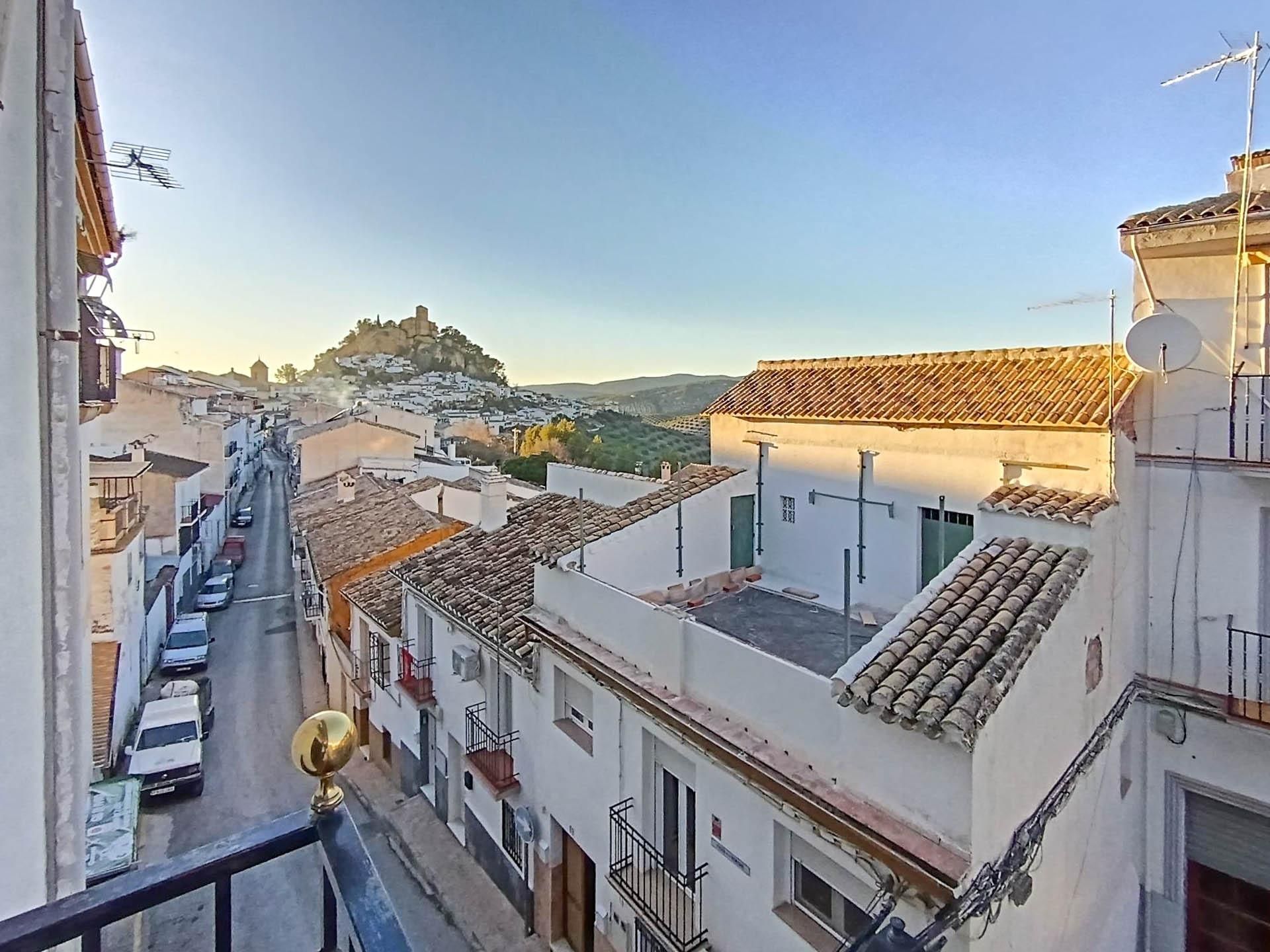 Vista exterior de Pis en venda en Montefrío