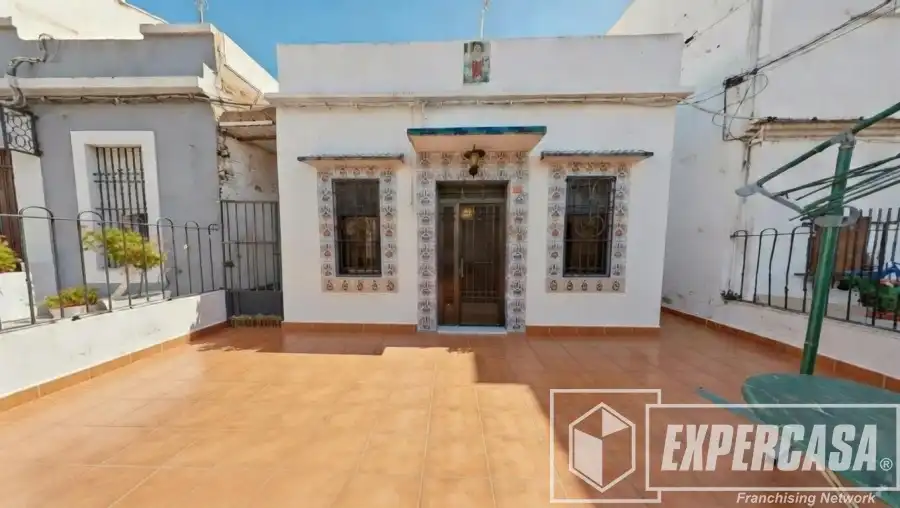 Vista exterior de Casa o chalet en venta en Valencia con Terraza y Trastero