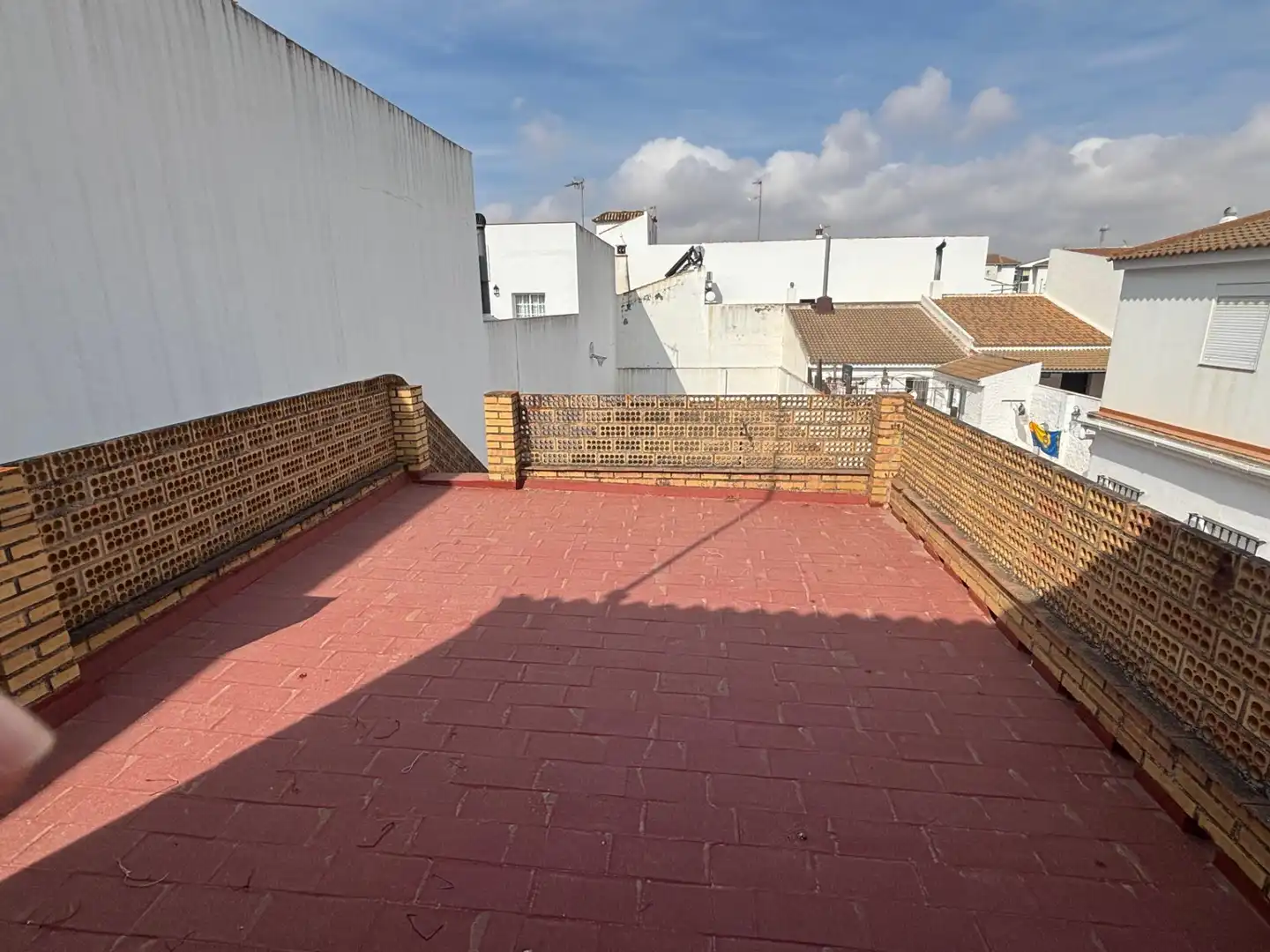Terrassa de Casa o xalet en venda en San Juan del Puerto