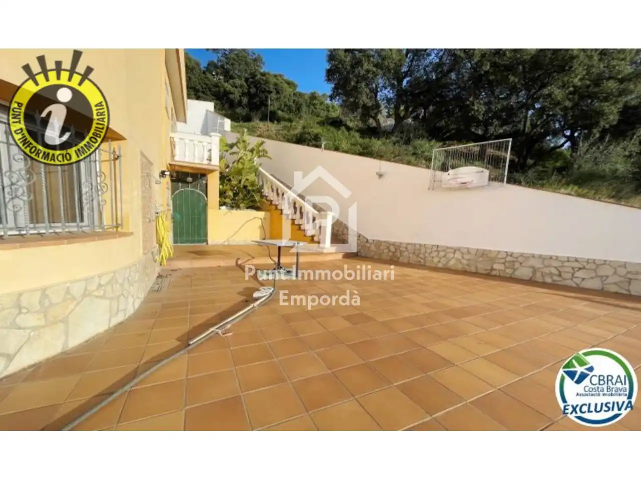 Vista exterior de Casa o xalet en venda en Roses amb Aire condicionat, Jardí privat i Terrassa