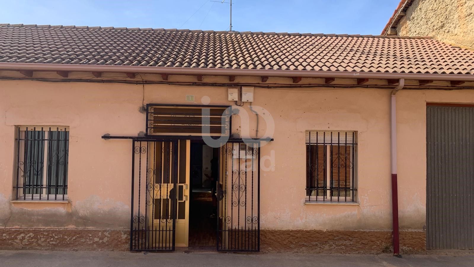 Exterior view of House or chalet for sale in Villares de Órbigo  with Heating