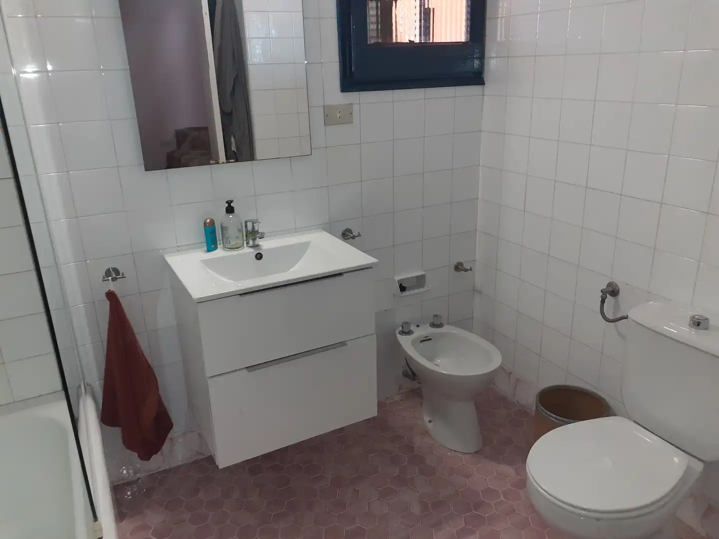 Badezimmer von Haus oder Chalet zum Verkauf in Gelida mit Heizung, Privatgarten und Parkett