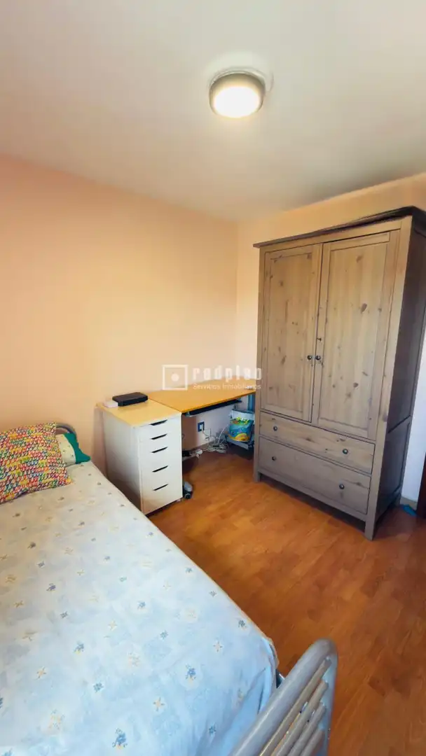 Flat for sale in de Felipe de Diego, Palomeras Bajas