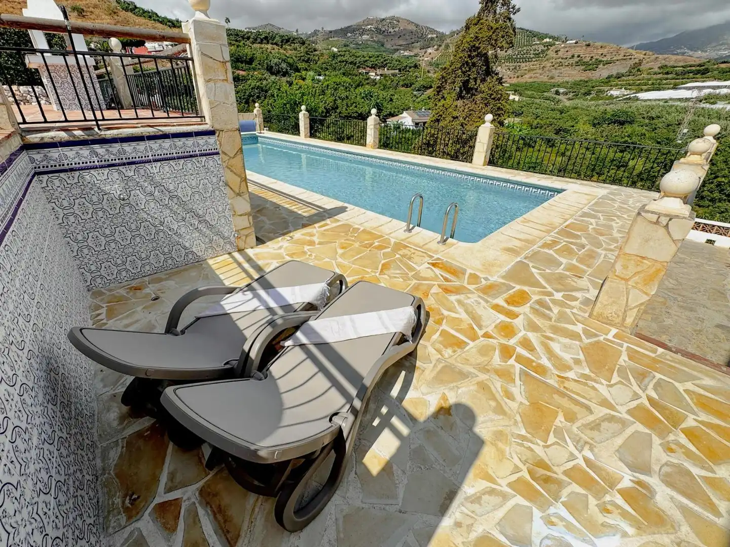 Terraza de Casa o chalet en venta en Nerja con Aire acondicionado, Jardín privado y Terraza
