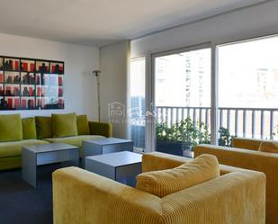 Living room of Flat to rent in  Barcelona Capital  with Air Conditioner, Heating and Parquet flooring