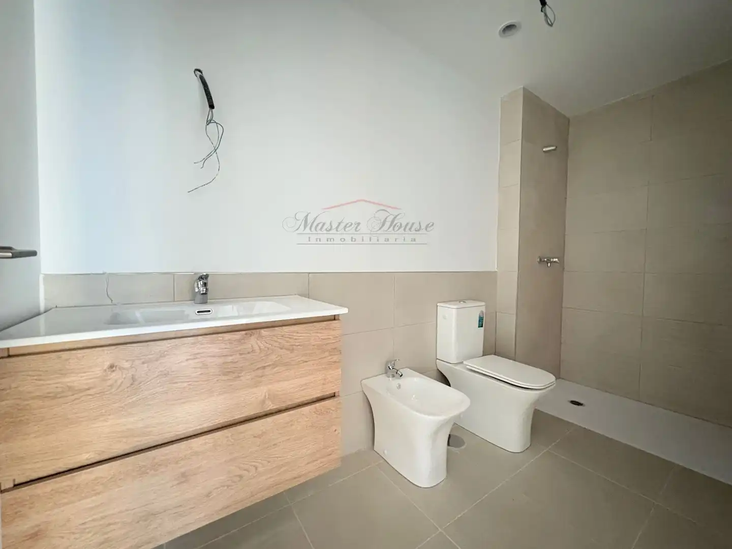 Baño de Casa adosada en venta en Aljaraque con Calefacción, Jardín privado y Terraza
