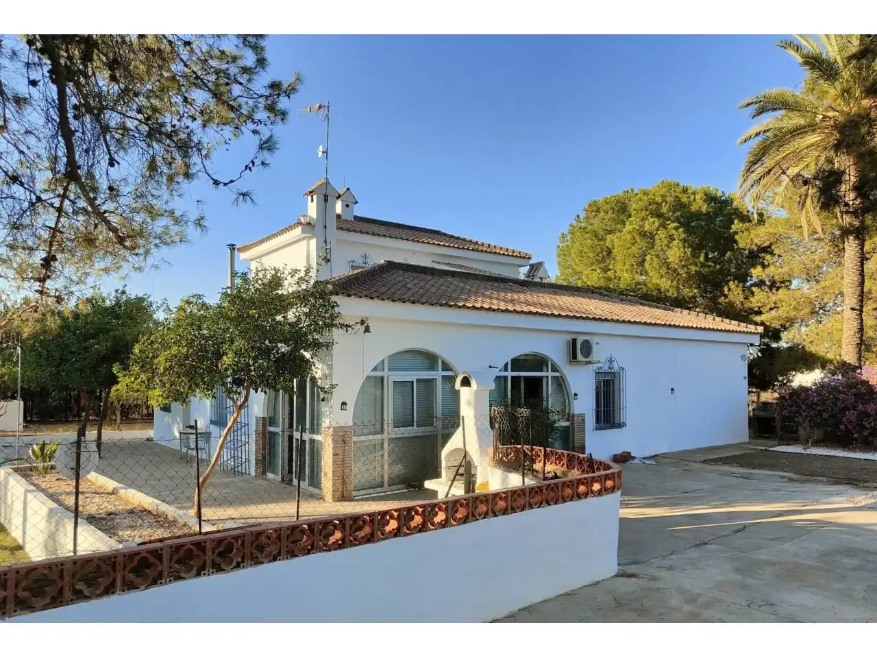 Vista exterior de Casa o chalet en venta en Carmona con Aire acondicionado, Jardín privado y Terraza