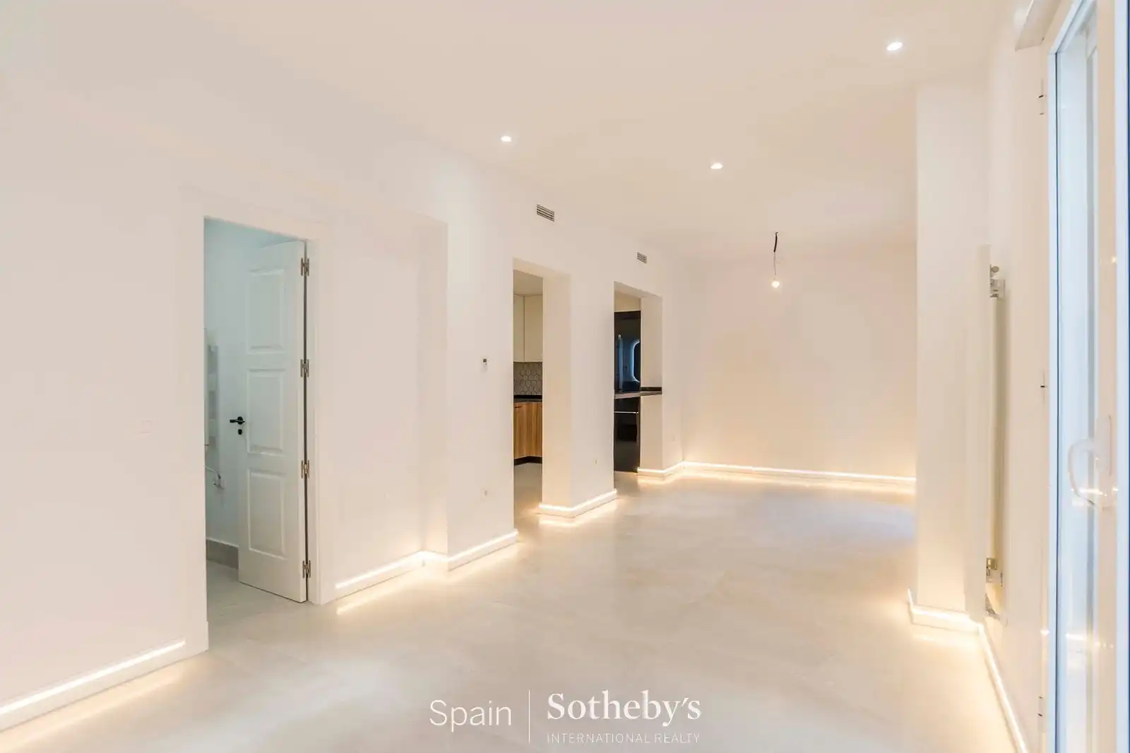 Apartments for sale in Calle de Benito Gutiérrez, Argüelles