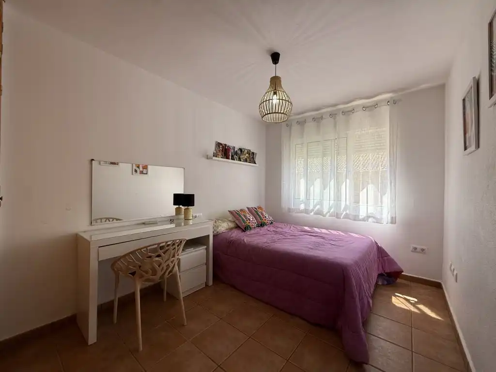 Dormitori de Casa adosada en venda en Orihuela amb Aire condicionat, Terrassa i Moblat