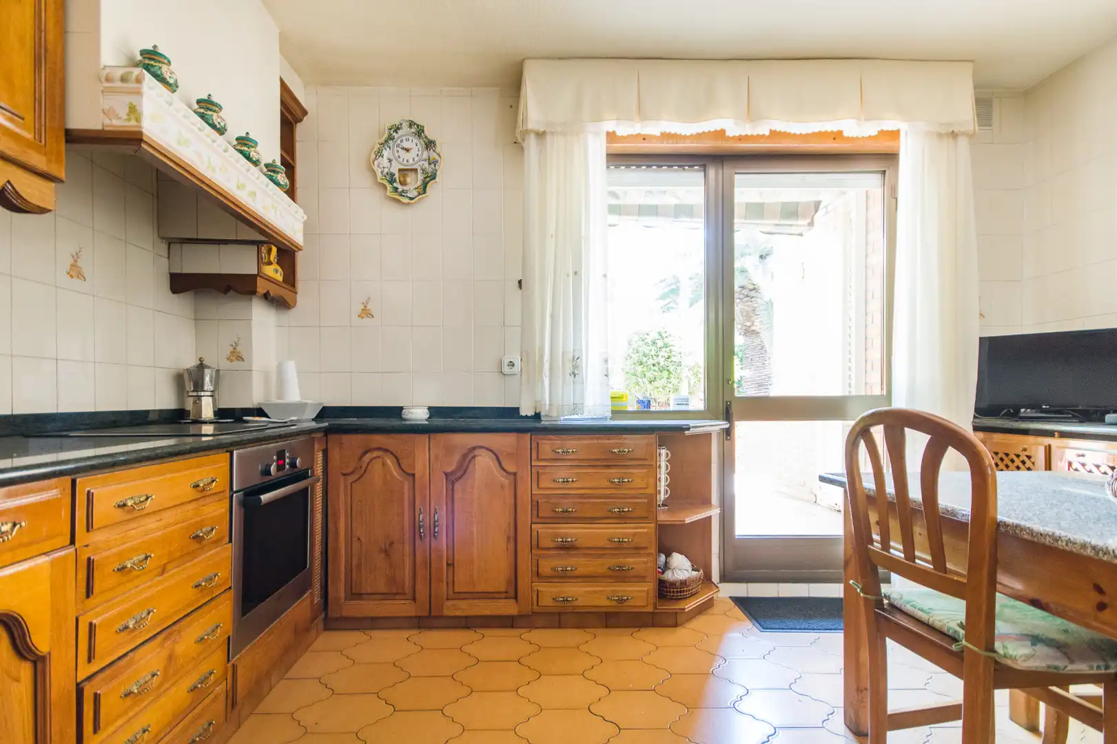 Cuina de Casa adosada en venda en Getafe amb Aire condicionat, Calefacció i Jardí privat