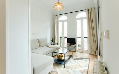 Living room of Attic to rent in  Madrid Capital  with Air Conditioner, Heating and Parquet flooring