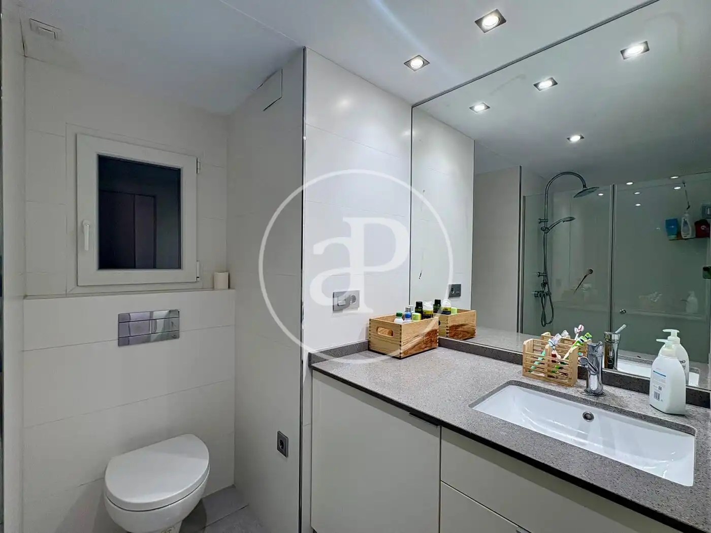 Badezimmer von Wohnung zur Miete in Canet d'En Berenguer mit Klimaanlage, Heizung und Privatgarten