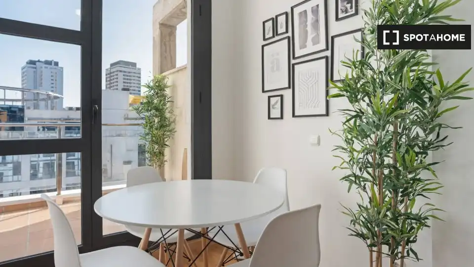 Dining room of Flat for rent in Madrid  with Air Conditioner, Heating and Furnished