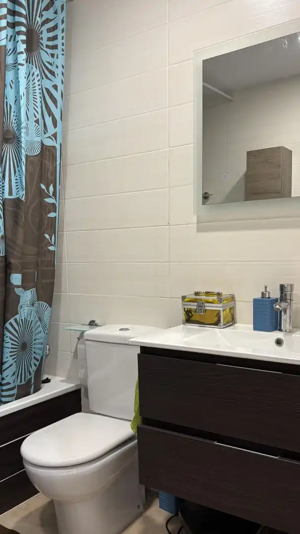 Baño de Piso en venta en Blanes con Calefacción