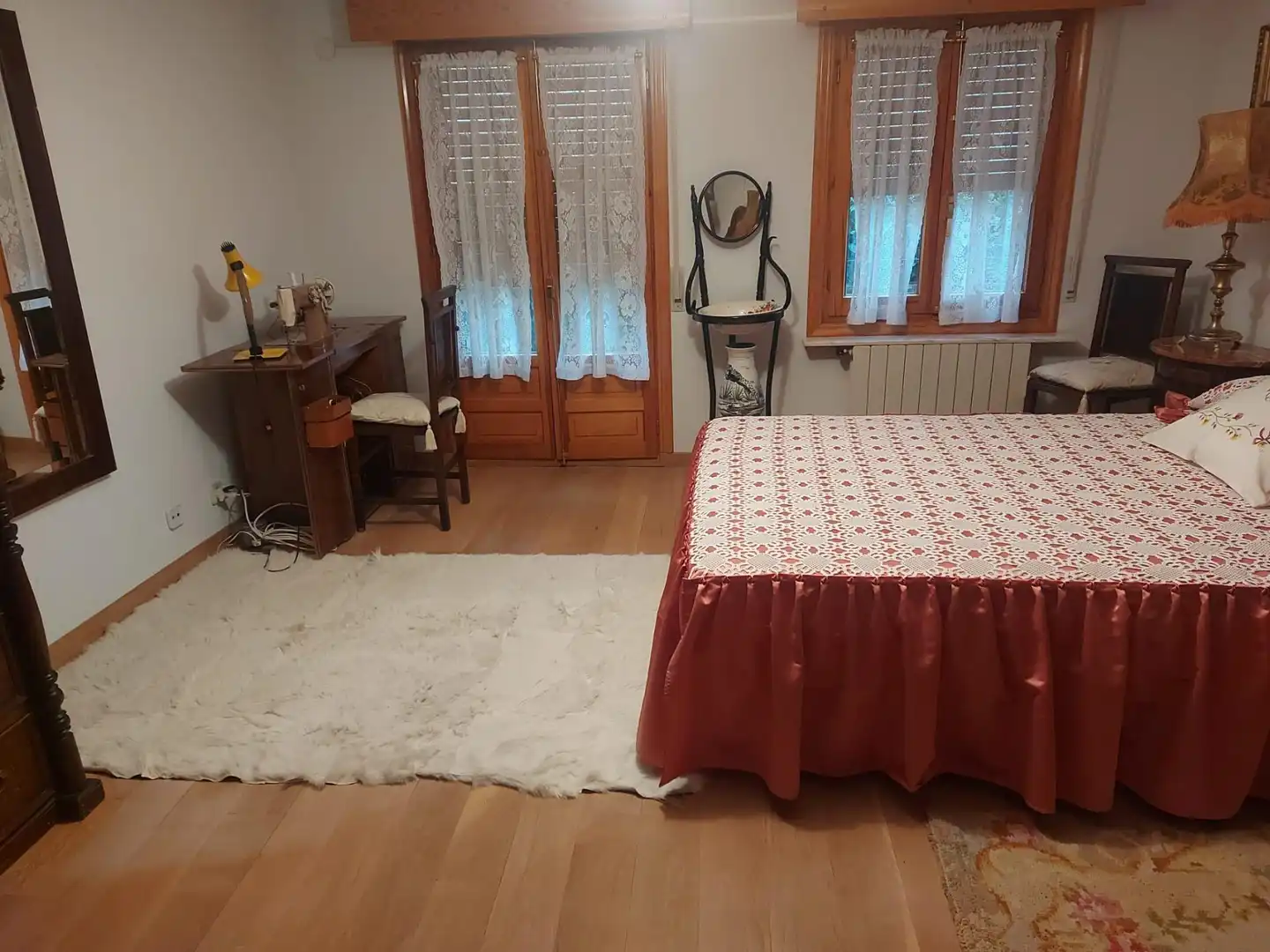 Dormitori de Casa o xalet en venda en Torrecaballeros amb Calefacció, Jardí privat i Traster