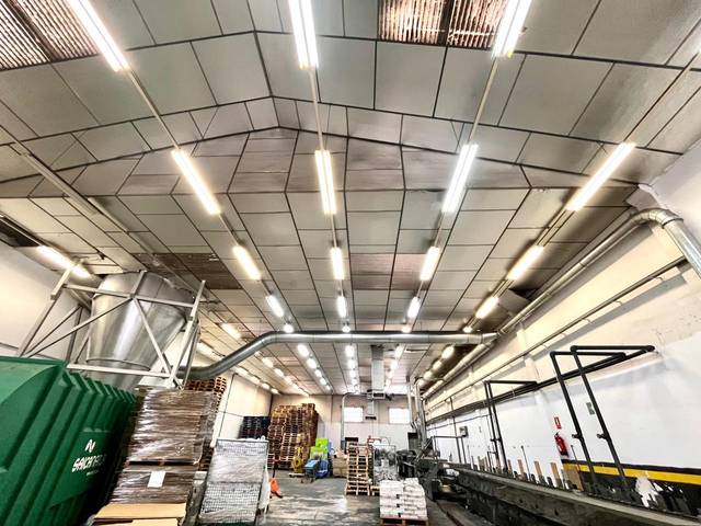 Nave industrial en Alquiler en Centre