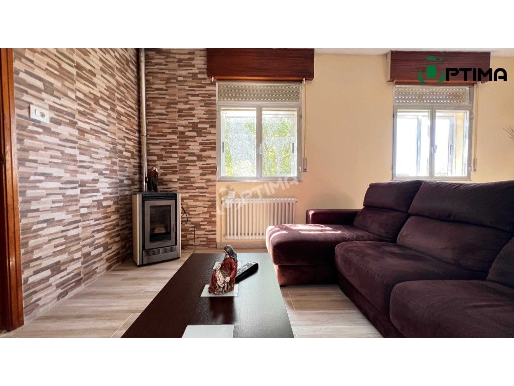 Sala d'estar de Casa o xalet en venda en A Estrada 