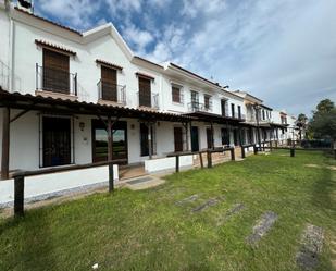 Vista exterior de Casa o xalet en venda en Almonte amb Aire condicionat, Calefacció i Jardí privat