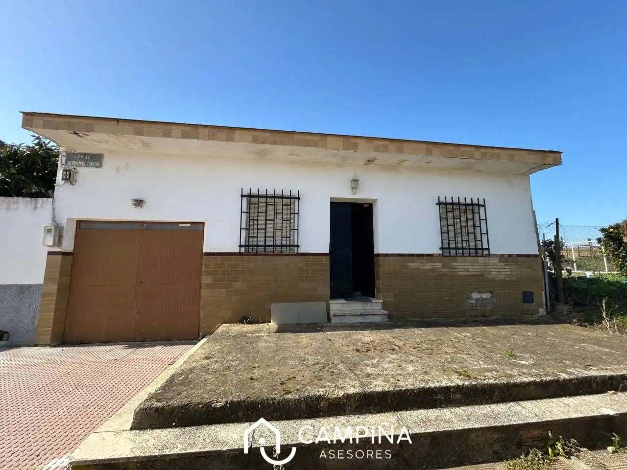 House for sale in Calle Hermanos Pinzón