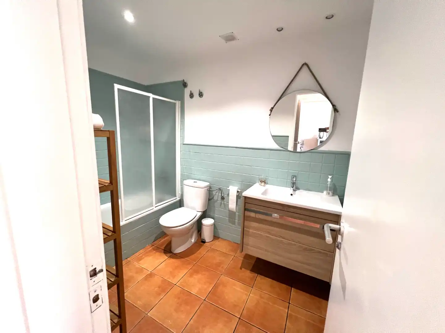 Baño de Apartamento de alquiler en Oliva con Aire acondicionado, Terraza y Amueblado
