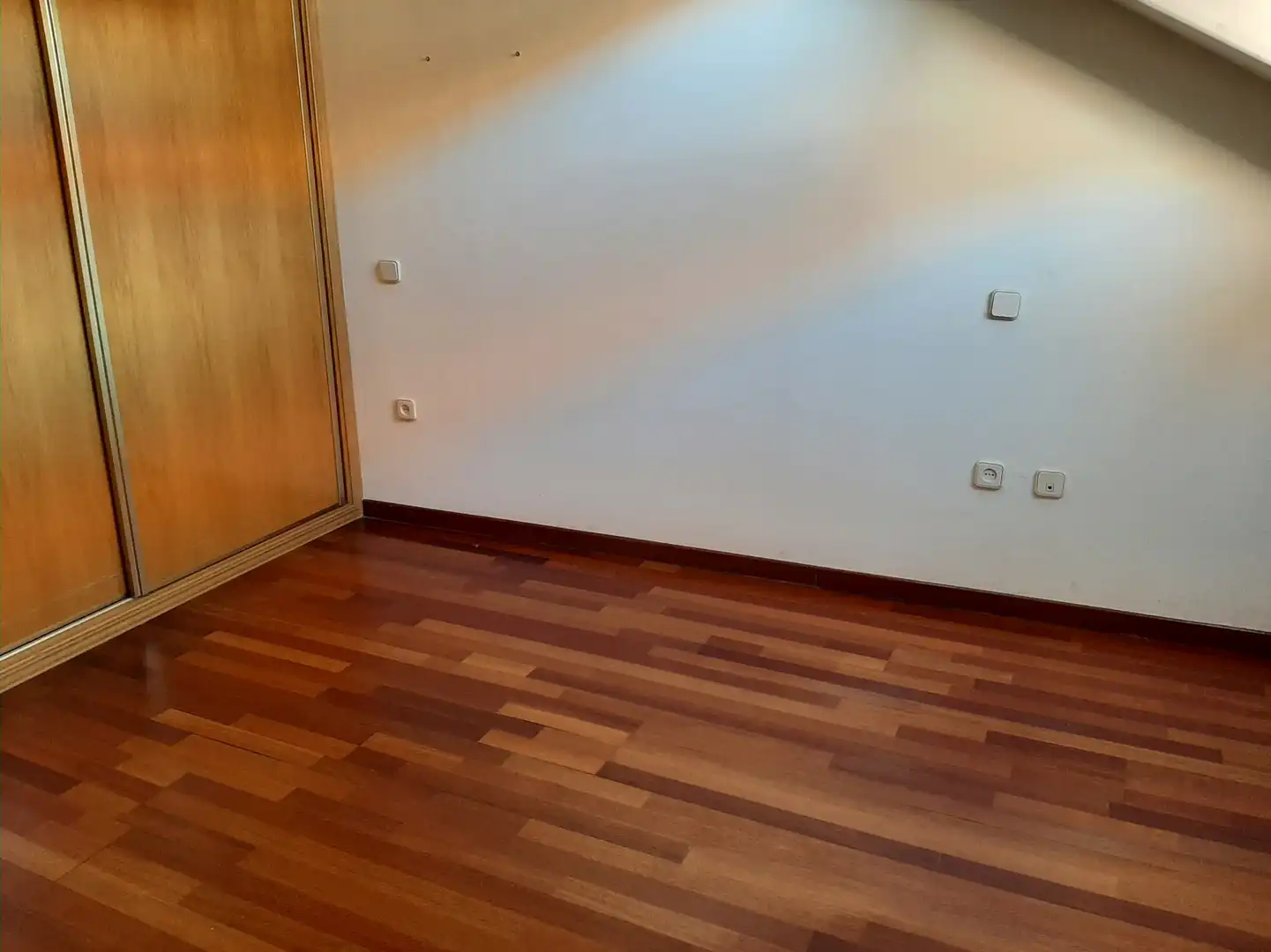 Dormitori de Pis de lloguer en Alcalá de Henares amb Aire condicionat, Calefacció i Parquet