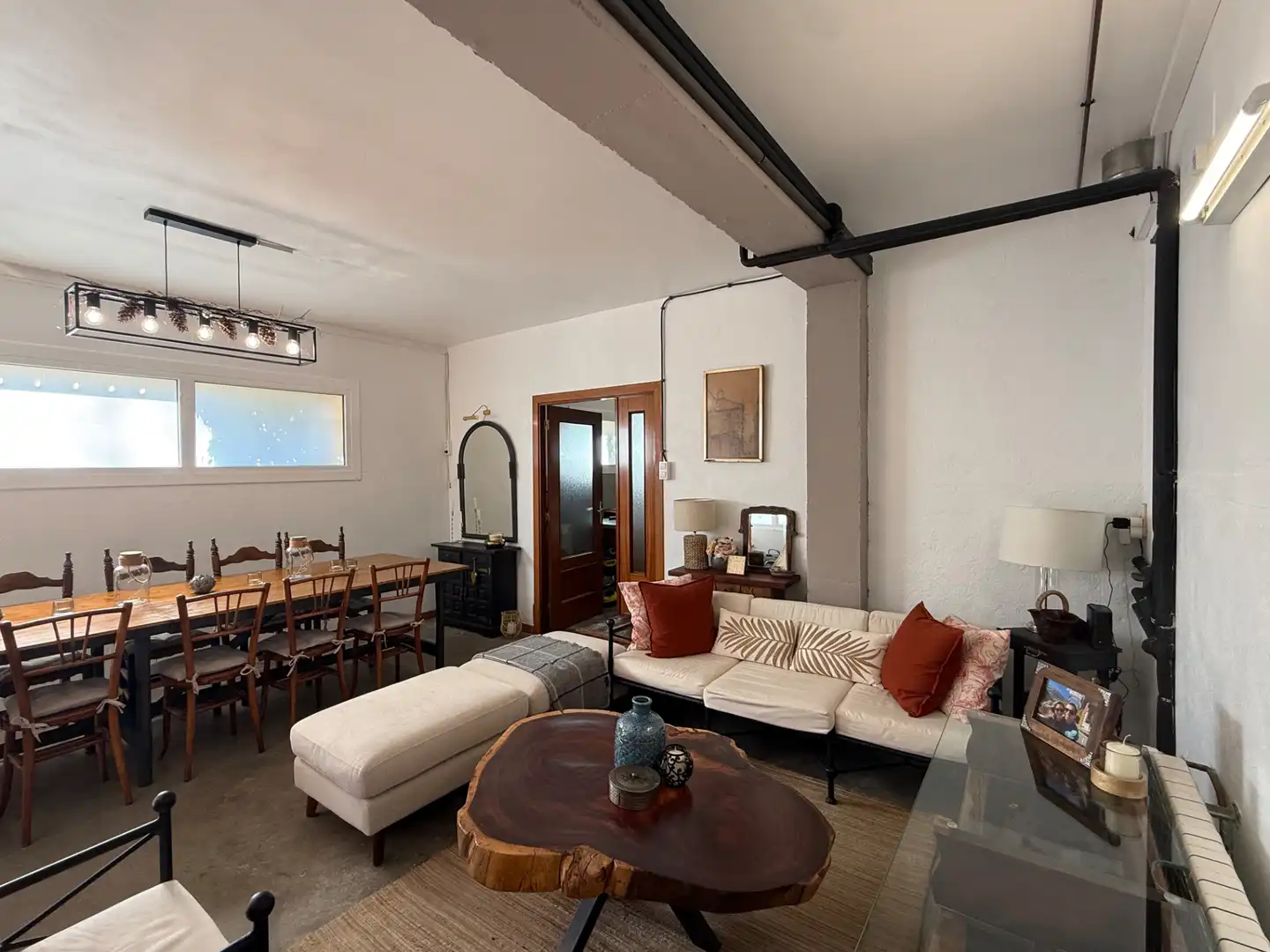 Sala de estar de Casa o chalet en venta en Besalú con Aire acondicionado, Calefacción y Jardín privado