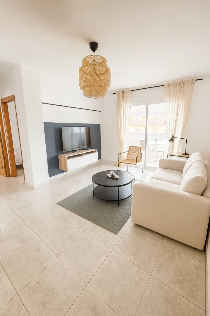 Sala d'estar de Pis de lloguer en Puerto de la Cruz amb Terrassa, Moblat i Forn
