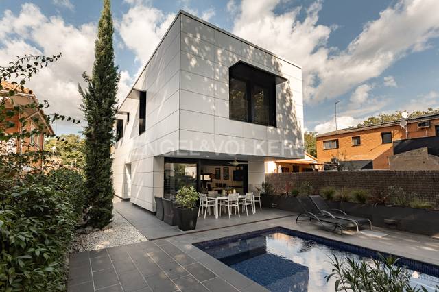 Casa-chalet en Venta en Mira-sol