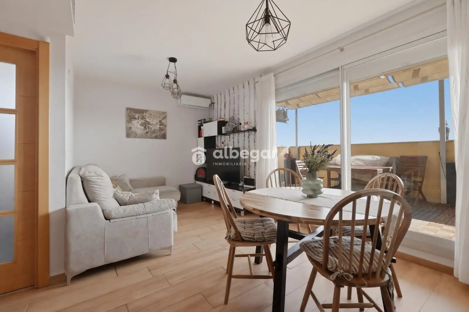 Wohnzimmer von Maisonette zum Verkauf in  Valencia Capital mit Klimaanlage, Heizung und Parkett