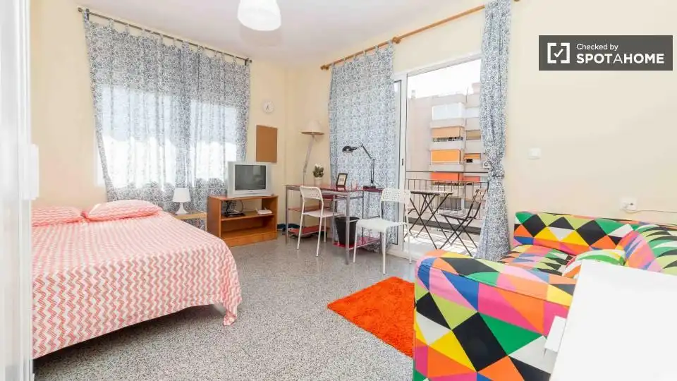 Habitación en Ciutat Universitària