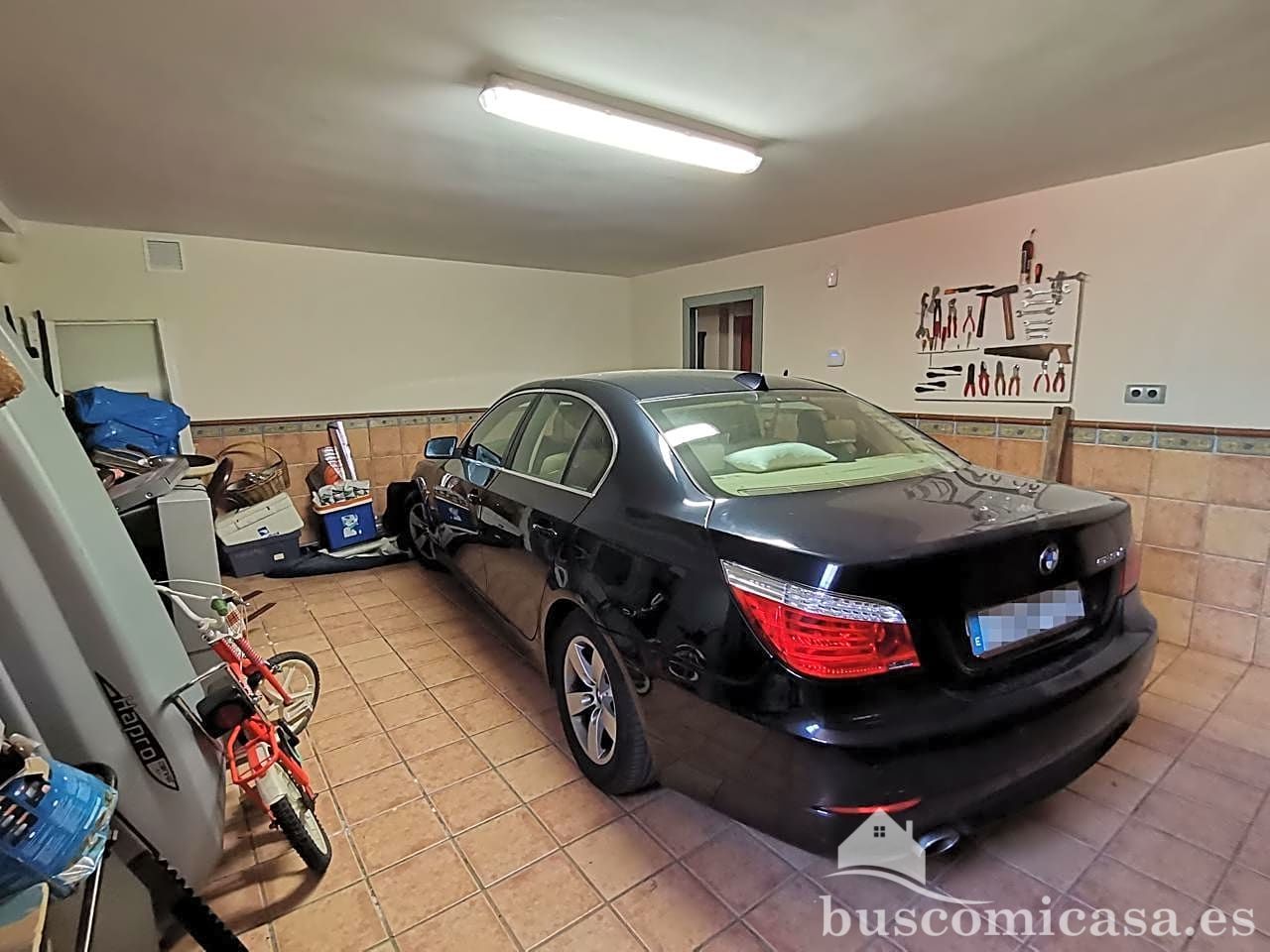 Parking of House or chalet for sale in Linares  with Air Conditioner, Heating and Private garden