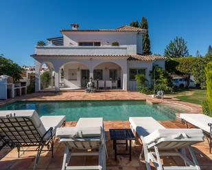 Garden of House or chalet for sale in Estepona  with Air Conditioner, Terrace and Swimming Pool