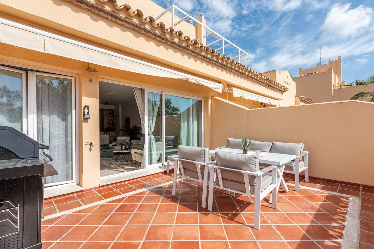 Terrassa de Apartament en venda en Marbella amb Terrassa i Piscina comunitària