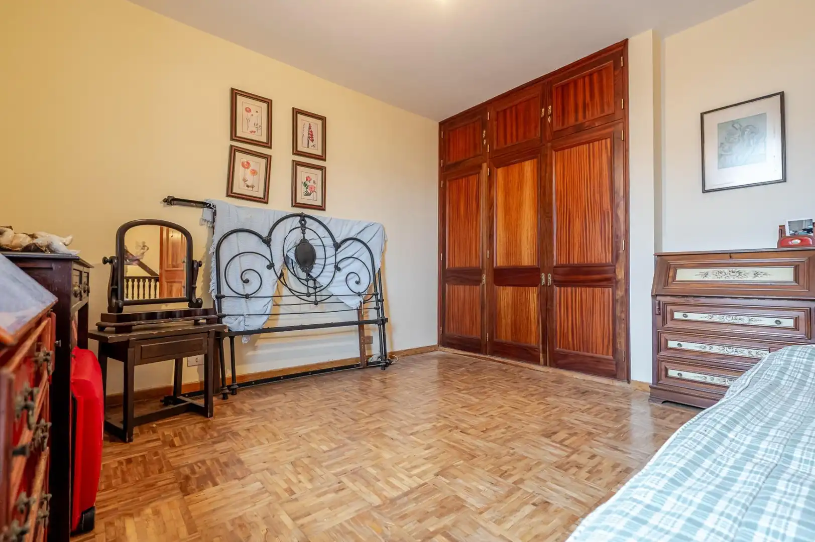 Dormitori de Casa adosada en venda en Las Palmas de Gran Canaria amb Jardí privat, Parquet i Terrassa