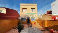 Vista exterior de Casa o xalet en venda en Burjassot amb Aire condicionat, Terrassa i Balcó