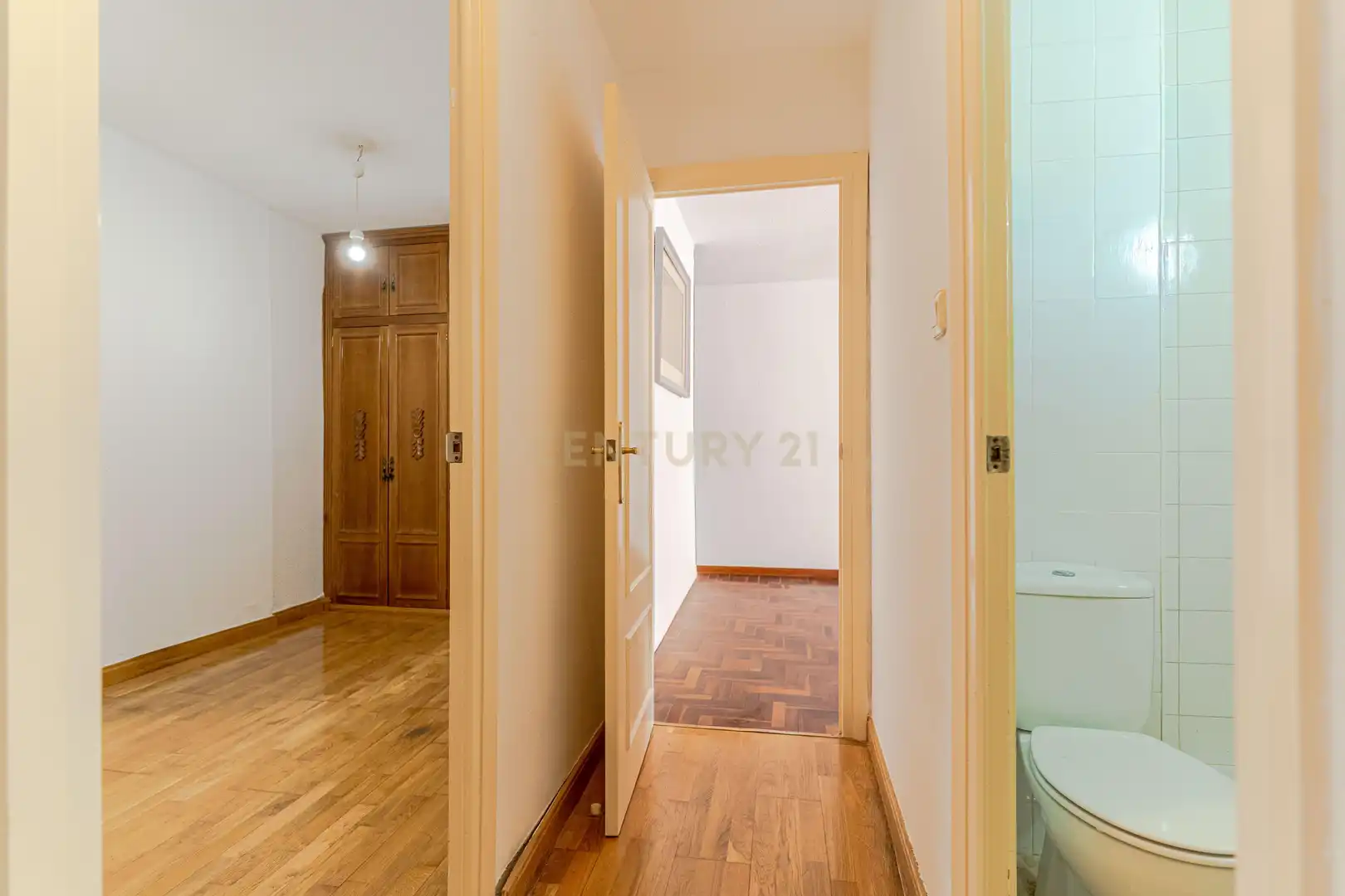 Flat for sale in Granada