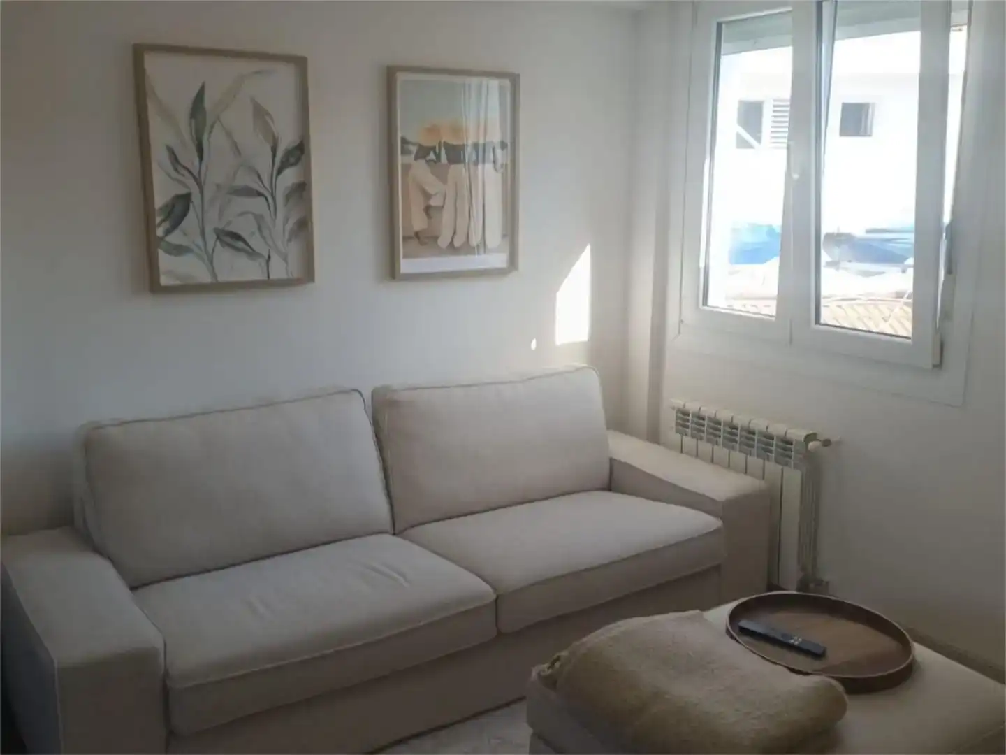 Sala d'estar de Pis de lloguer en Erandio amb Parquet i Moblat