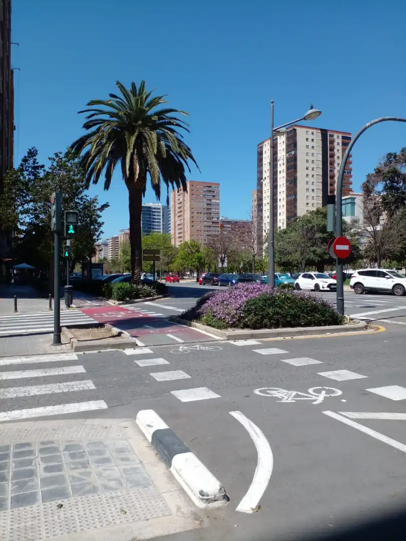 Außenansicht von Wohnung zum Verkauf in Valencia mit Klimaanlage, Heizung und Parkett
