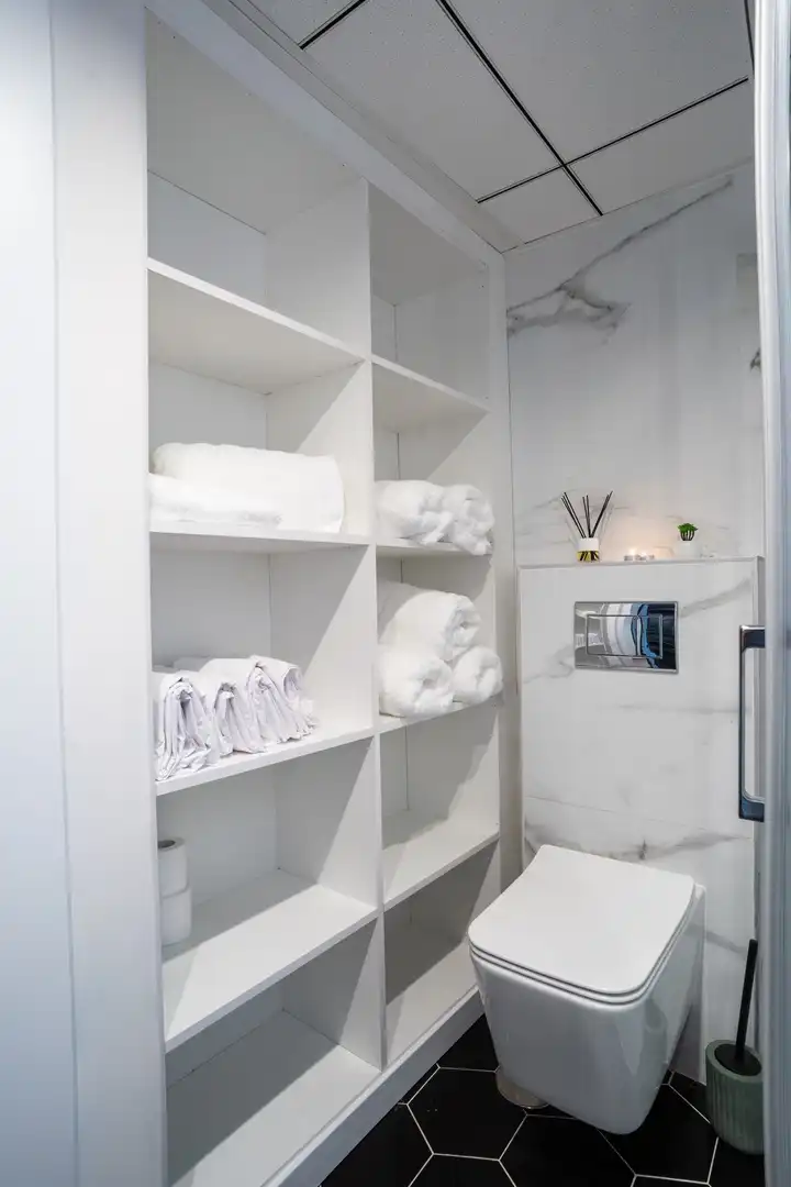Bathroom of Flat for sale in Roquetas de Mar  with Air Conditioner, Terrace and Community pool